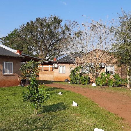 Mi Buen Refugio Villa Puerto Iguazu Exterior photo